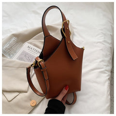 Retro Women's Bag Fashion Casual Bag Portable Water Bucket Bag Red Crossbody Women's Bag