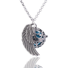 Angel wings necklace