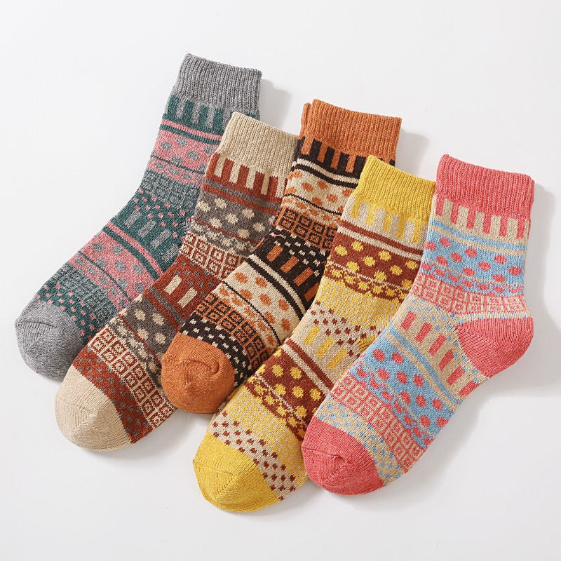 Women's Fashion Personalized Knitted Woolen Yarn Socks - Fashionner