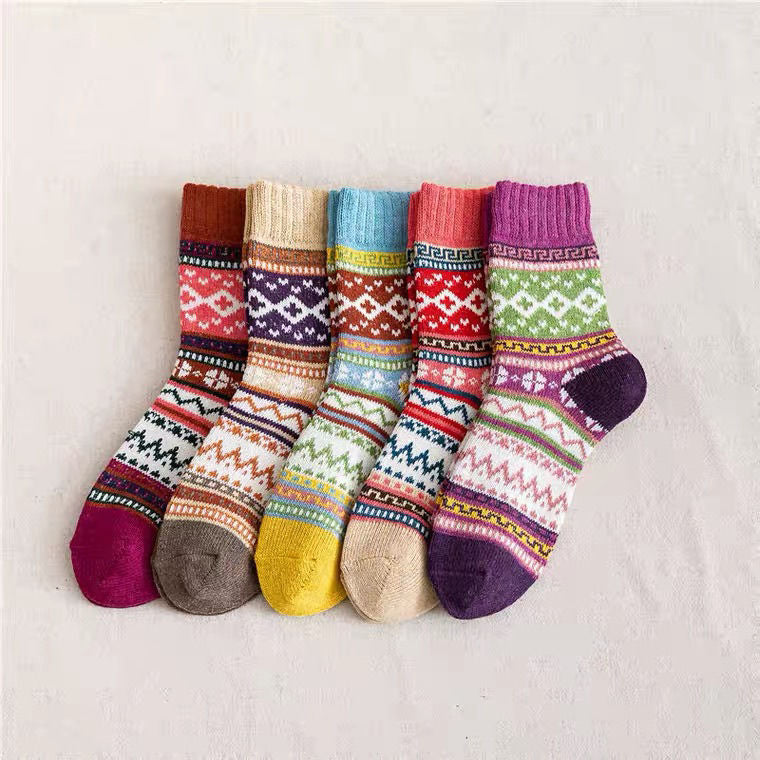 Women's Fashion Personalized Knitted Woolen Yarn Socks - Fashionner