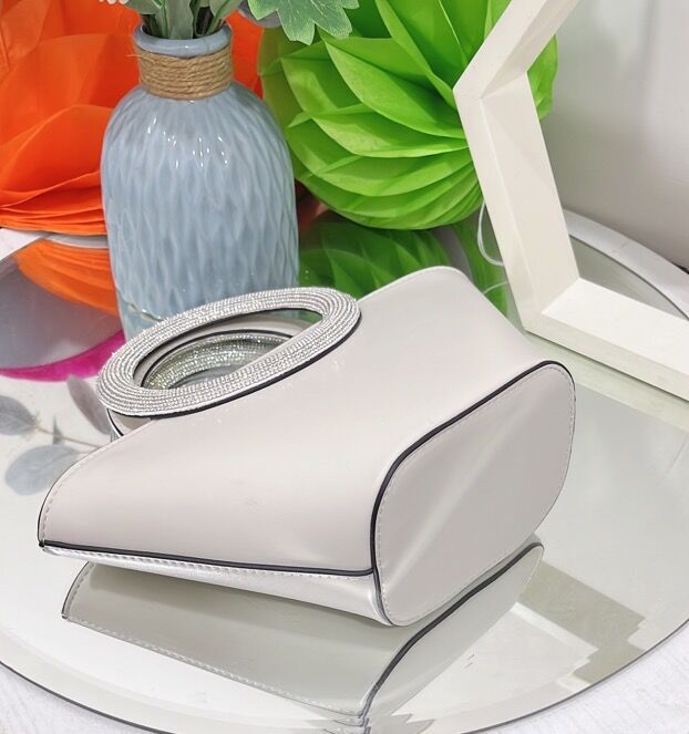 Diamond Round Handle Portable Basket Pack - Fashionner