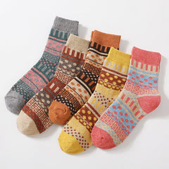 Women's Fashion Personalized Knitted Woolen Yarn Socks - Fashionner