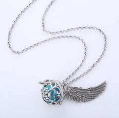 Angel wings necklace