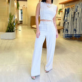 Fashion Round Neck Sleeveless Midriff-baring Short Top Casual Trousers Suit - Fashionner