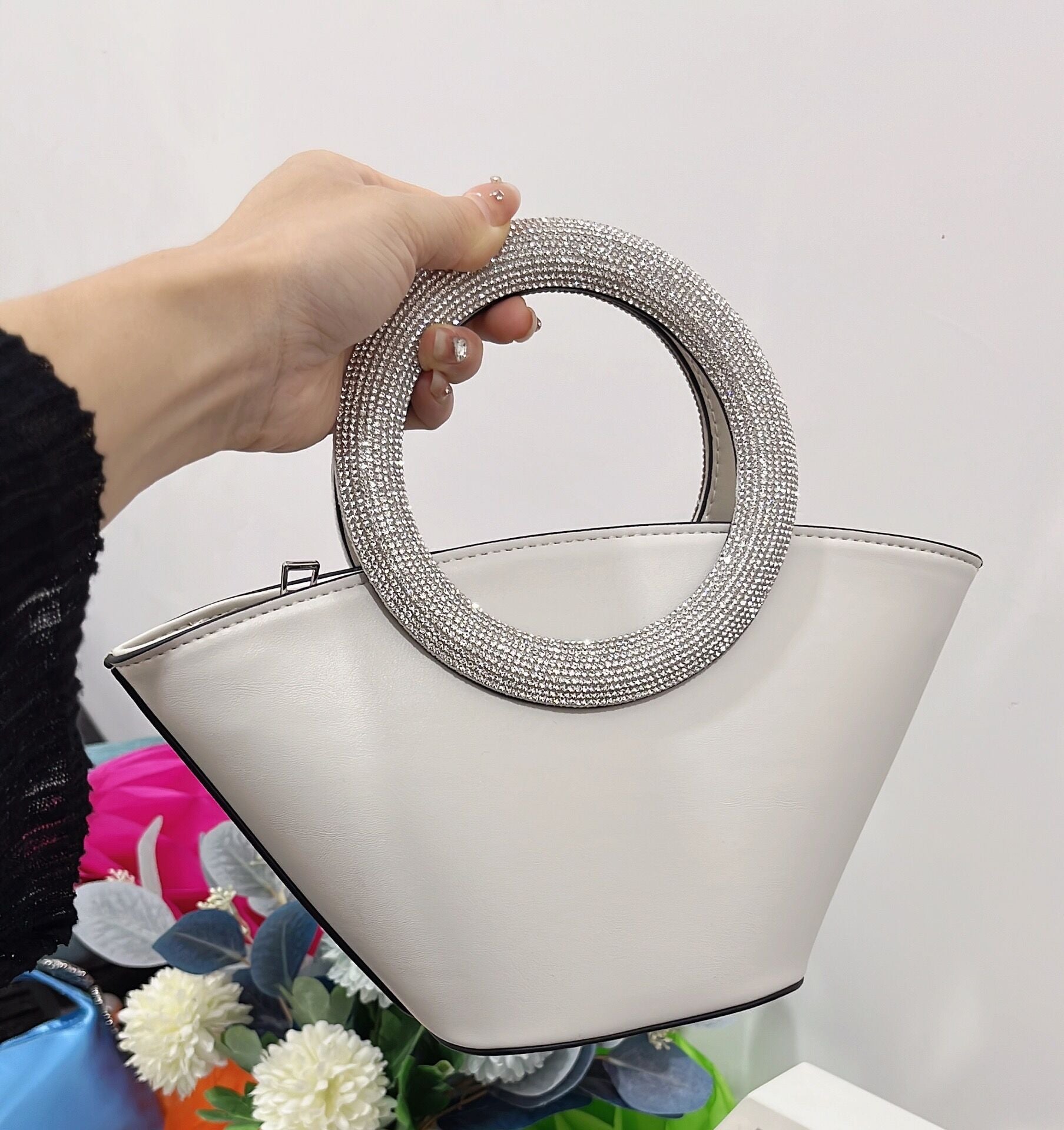 Diamond Round Handle Portable Basket Pack - Fashionner
