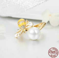 Bee-studded lady ring