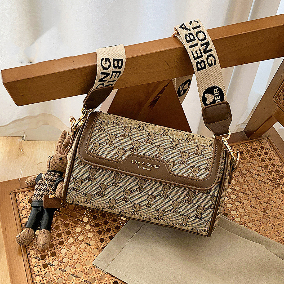 Small Square Bag Cute Bear Original Simplicity Shoulder Bag - Fashionner