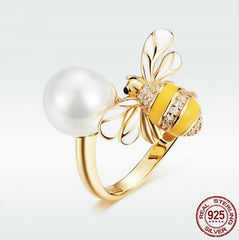 Bee-studded lady ring
