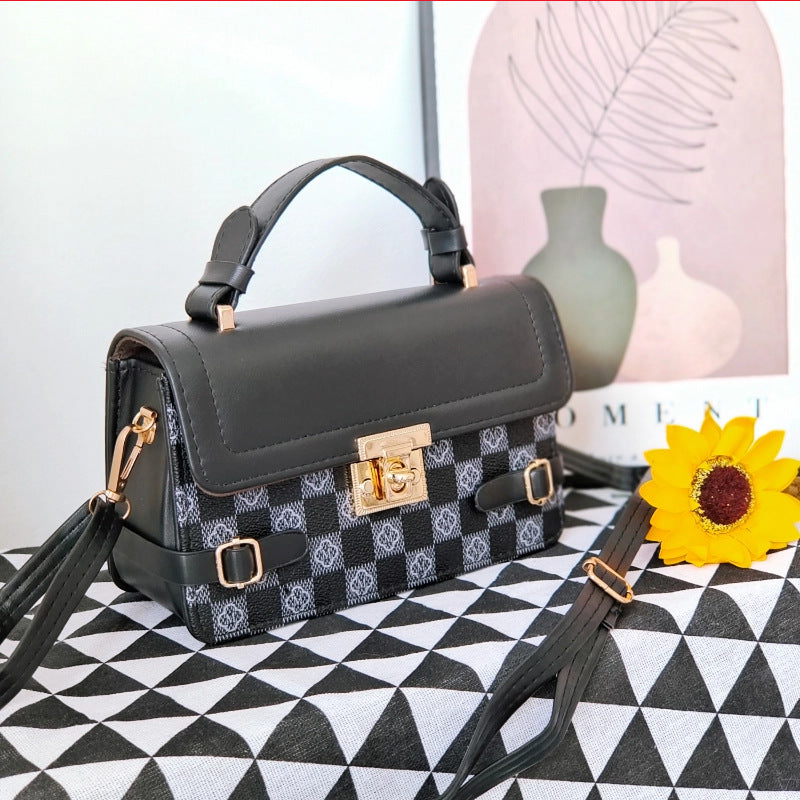 Comfortable Retro Small Square Pattern Ethnic Crossbody Bag - Fashionner