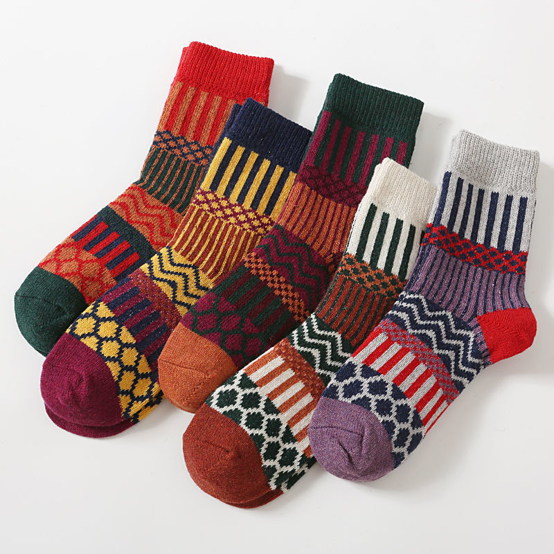 Women's Fashion Personalized Knitted Woolen Yarn Socks - Fashionner