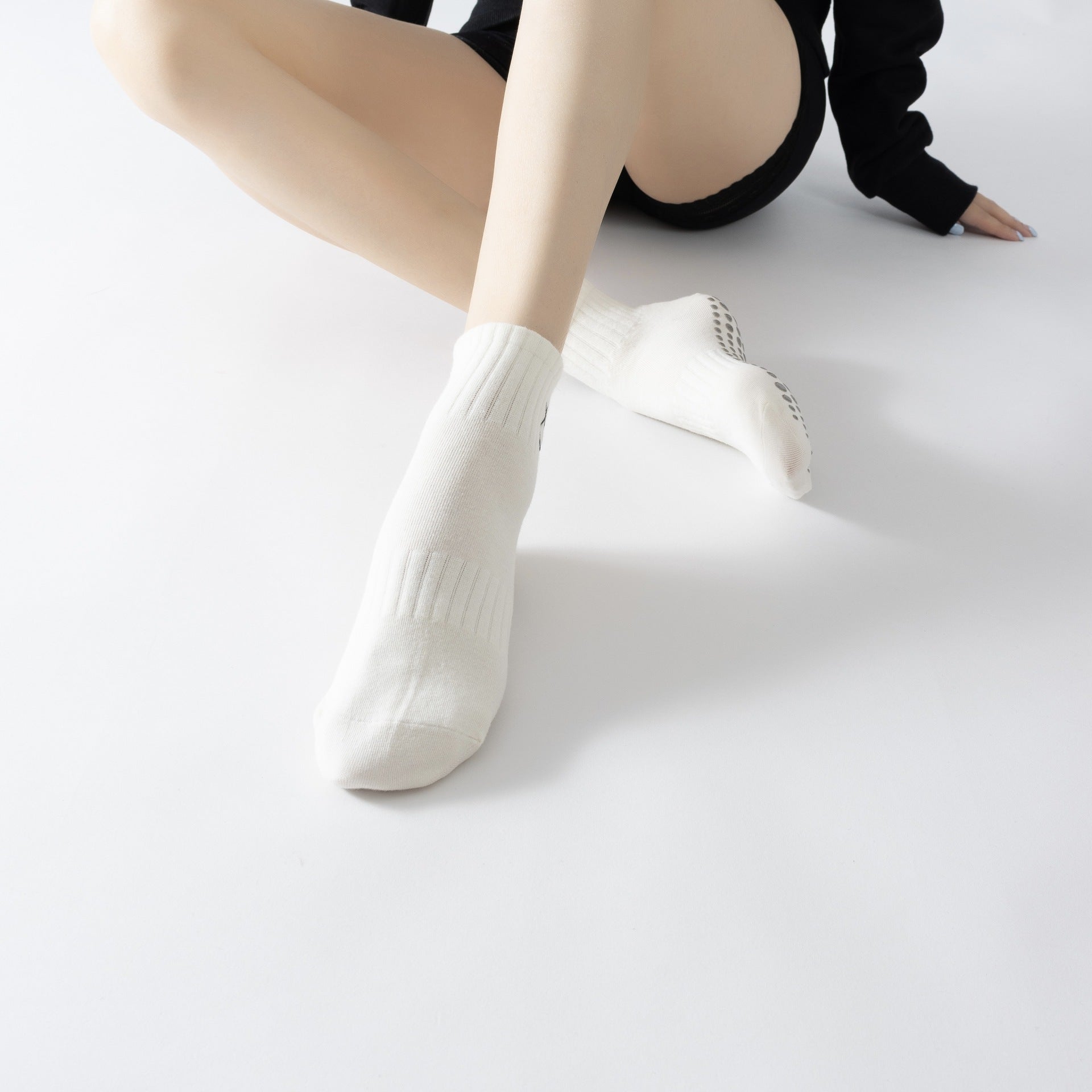 Embroidered Yoga Socks Women's Breathable Non-slip New Proud Drops - Fashionner