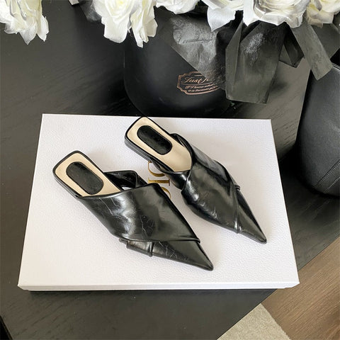 Cross pointed flat bottomed slippers with a toe wrap, half flat heel, soft soled women's sandals for external wear