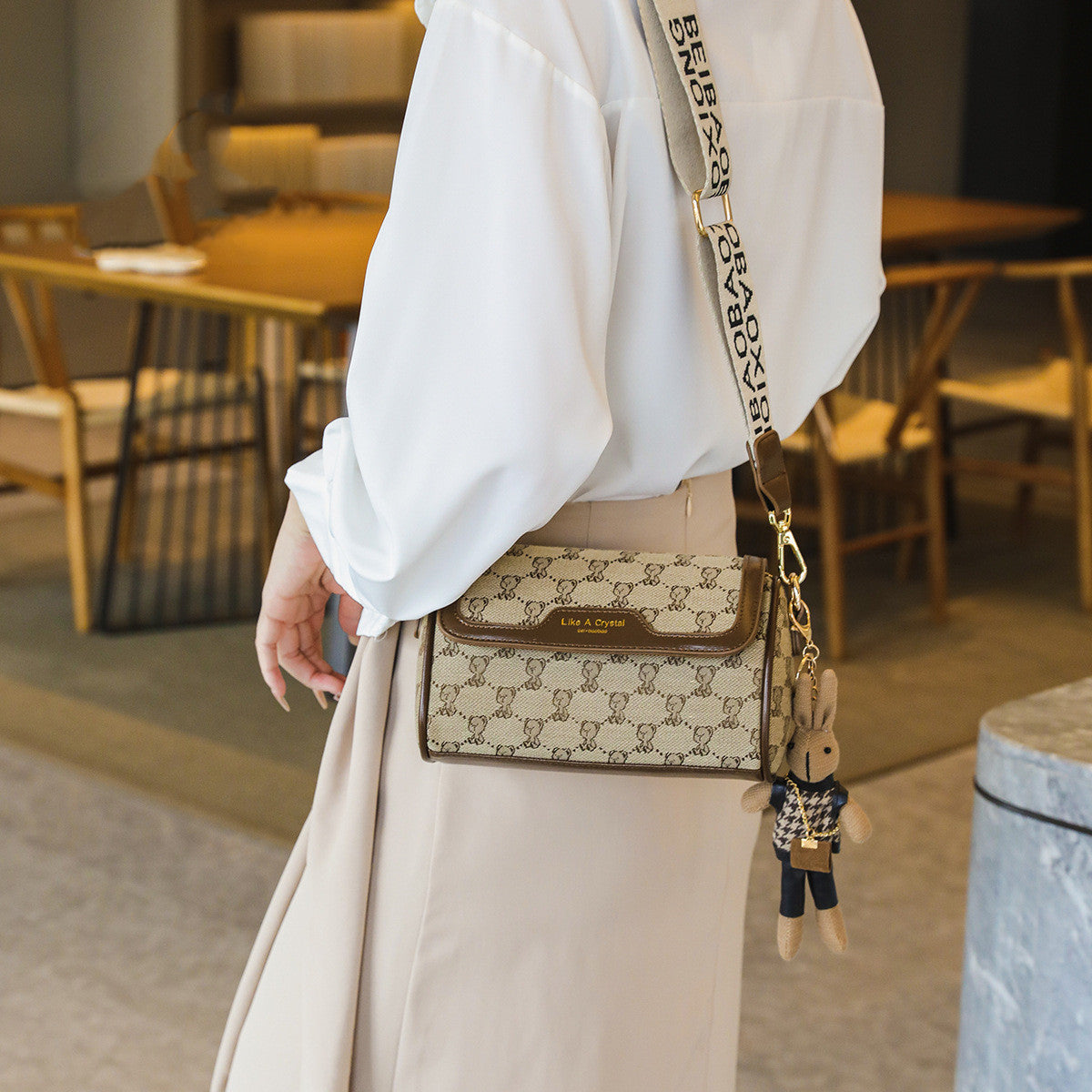 Small Square Bag Cute Bear Original Simplicity Shoulder Bag - Fashionner