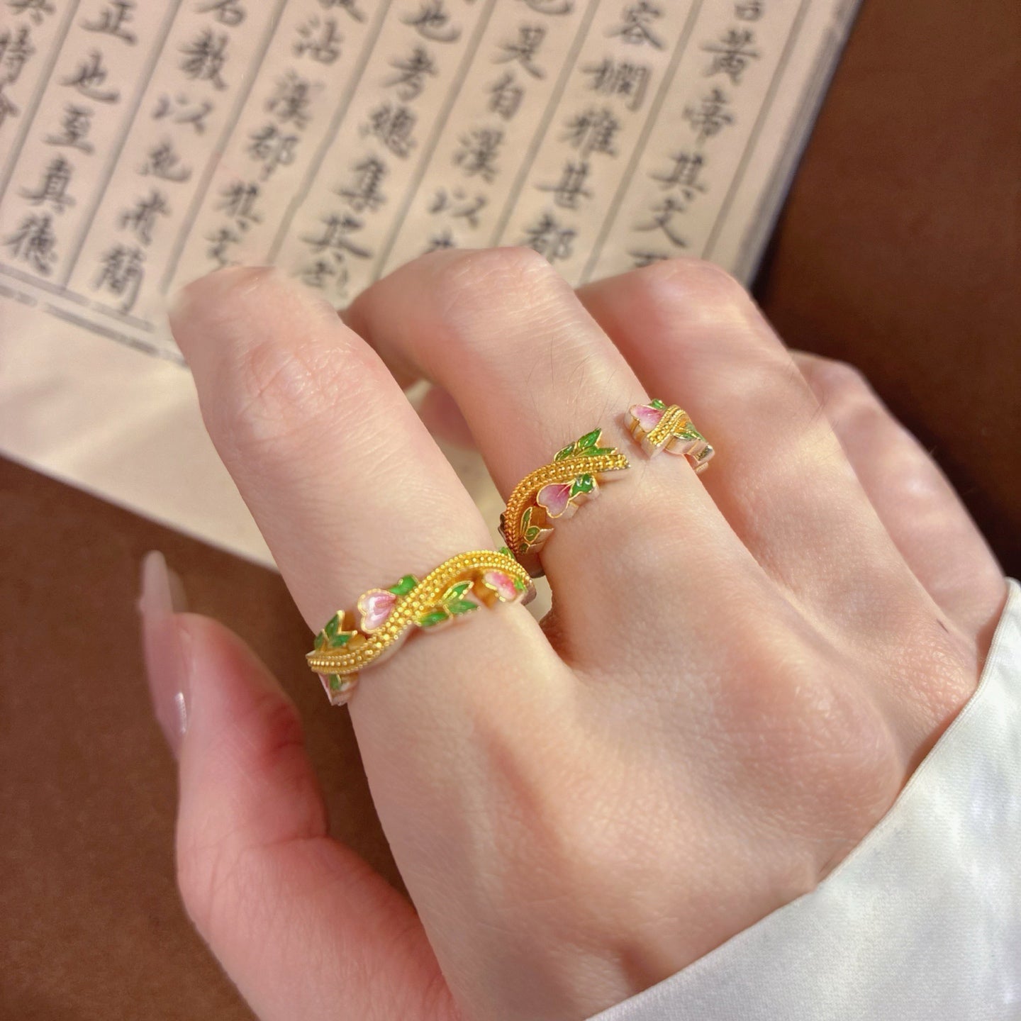 Buy 1Pcs 999.9 Sterling Silver Gold-Plated Floral Enamel Ring, Luxury Retro Style, Ideal For Birthdays & Holiday Gifts online at Fashionner.