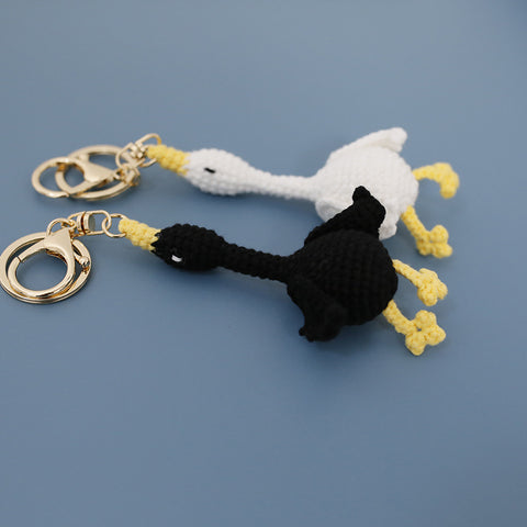 Pendentif cygne en laine tissée, porte-clés crocheté à la main, produit fini artisanal créatif