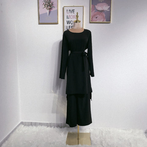 Robe simple musulmane à lacets