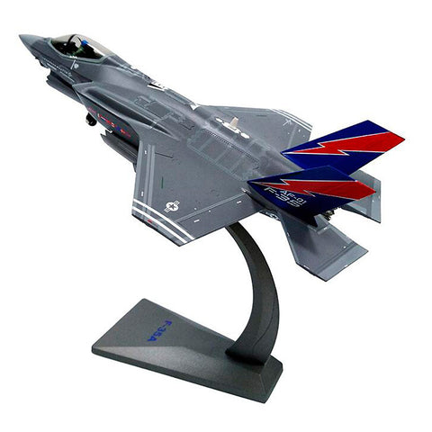1: Modèle de chasseur 72F35A
