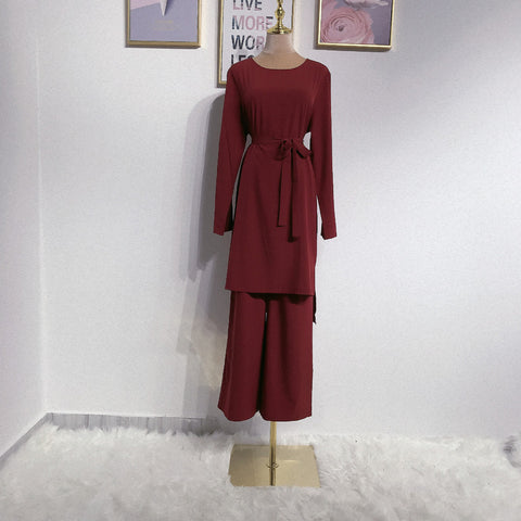 Robe simple musulmane à lacets