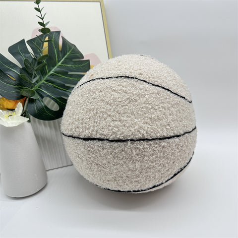 Poupée en peluche en forme de ballon de basket