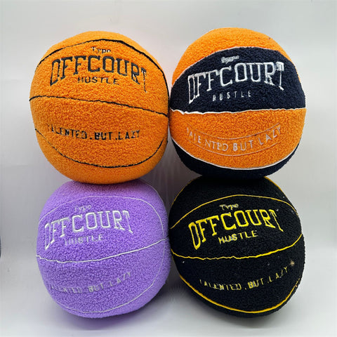 Poupée en peluche en forme de ballon de basket