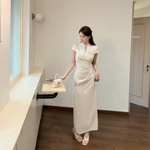 Robe cheongsam papillon slim fit pour femmes avec taille cintrée