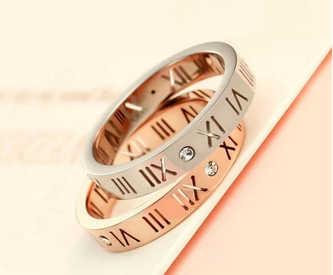 Bague de couple en diamant avec chiffres romains