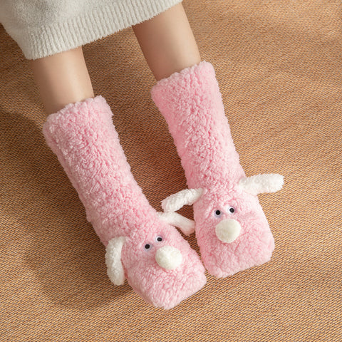 Chaussettes de sol mignonnes en forme de chien de dessin animé chaussettes en peluche antidérapantes chaudes d'hiver pour femmes