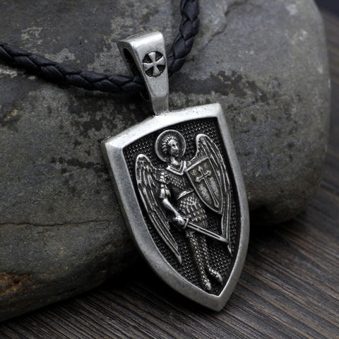 Collier avec pendentif Archange Saint Michel