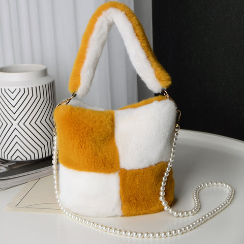 Checkerboard Plush Bucket Bag With Pearl Chain Design Winter Fashion Luxury Handbags For Women Personalized Shopping Shoulder Bags - Fashionner