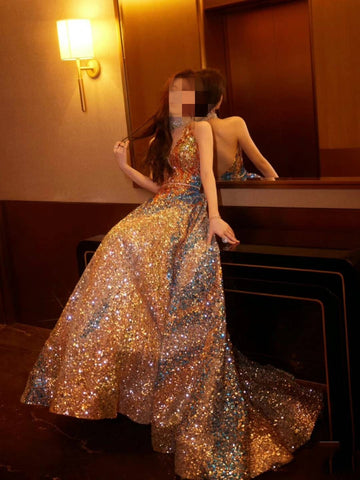 Robe de soirée élégante de hôtesse de banquet avec paillettes