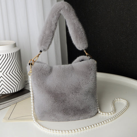 Checkerboard Plush Bucket Bag With Pearl Chain Design Winter Fashion Luxury Handbags For Women Personalized Shopping Shoulder Bags - Fashionner