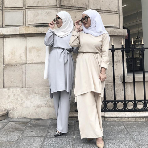 Robe simple musulmane à lacets