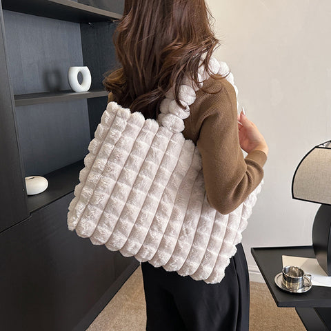 Plaid Handbags Winter Fashion High Capacity Shopping Plush Bag Korean Style Personalized Designer Luxury Tote Bags For Women - Fashionner