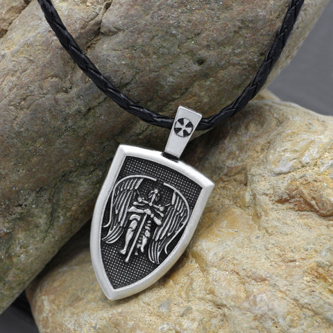Collier avec pendentif Archange Saint Michel