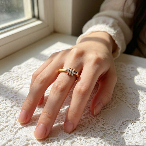 Buy Micro-Inlaid Light-Luxury Minimalist Ring For Women online at Fashionner.
