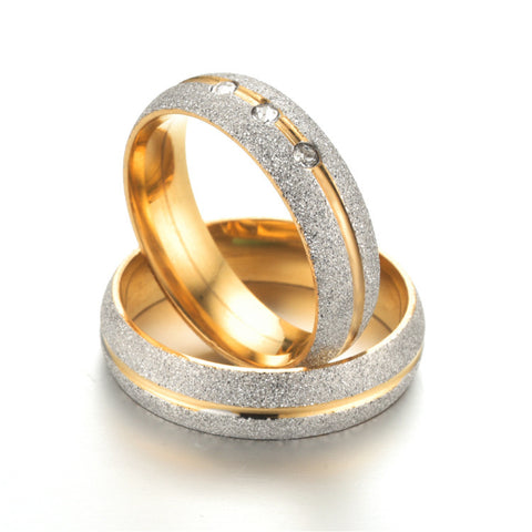 Bague de couple givrée en acier titane avec diamant