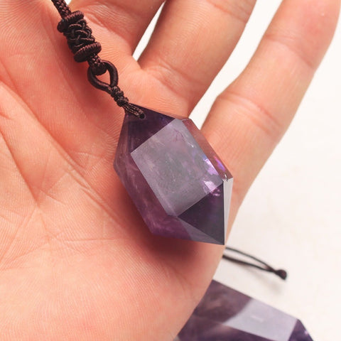 Pendentif hexagonal en améthyste naturelle