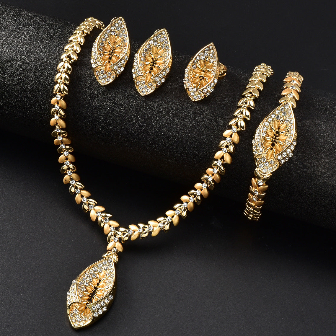 Buy Middle Eastern-Style Bridal Jewelry Set online at Fashionner.