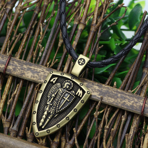 Collier avec pendentif Archange Saint Michel