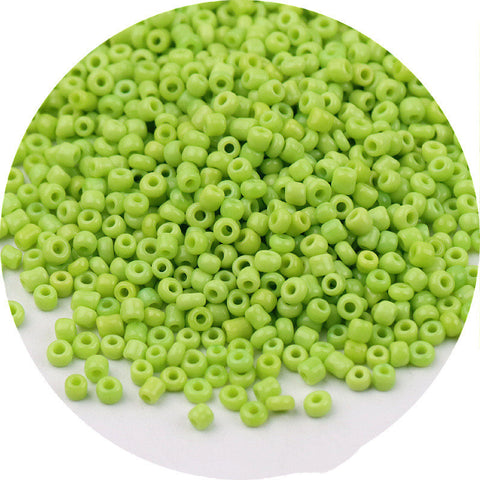 Perles de riz en verre peintes de couleurs mélangées