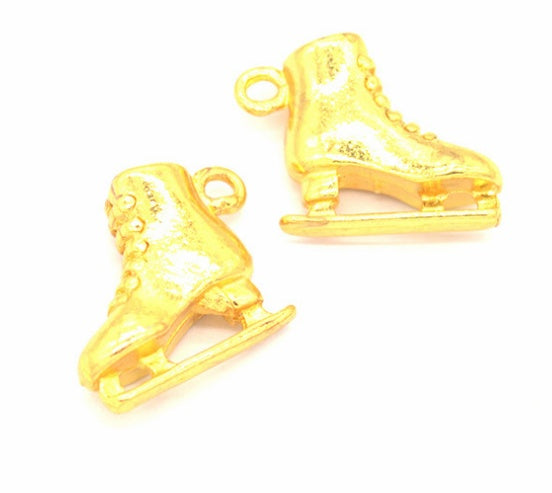 Skate alloy pendant necklace