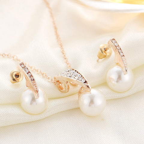 Parure boucles d'oreilles collier de perles Robe de banquet de mariage