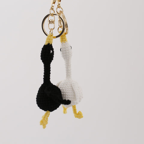 Pendentif cygne en laine tissée, porte-clés crocheté à la main, produit fini artisanal créatif