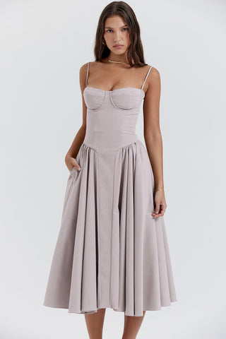 European And American Elegant Palace Style New Low-cut Suspender Large Swing Dress For Women - Fashionner
