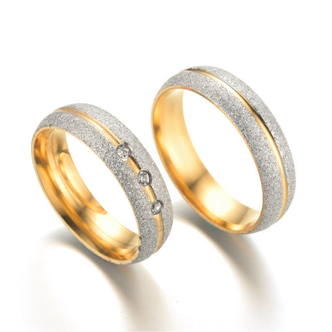 Bague de couple givrée en acier titane avec diamant