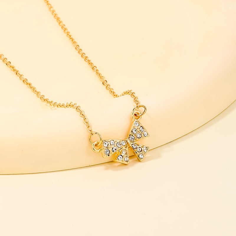 Sweet Light Luxury Metal Diamond Bow Necklace For Women - Fashionner
