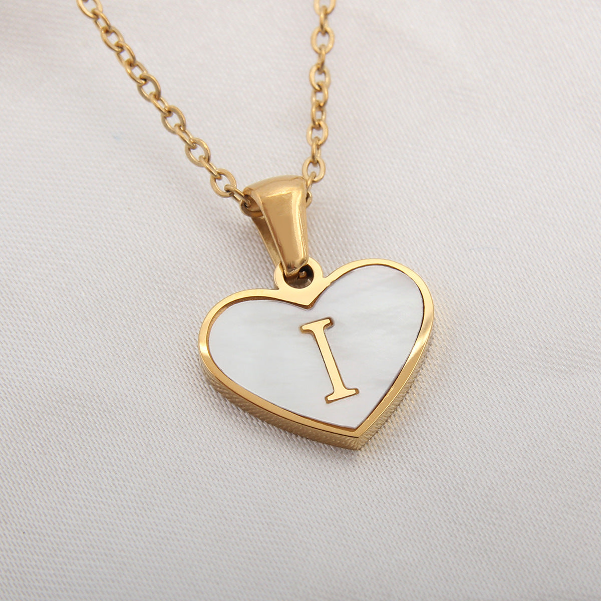 26 Letter Heart-shaped Necklace White Shell Love Clavicle Chain Fashion Personalized Necklace For Women Jewelry Valentine's Day - Fashionner