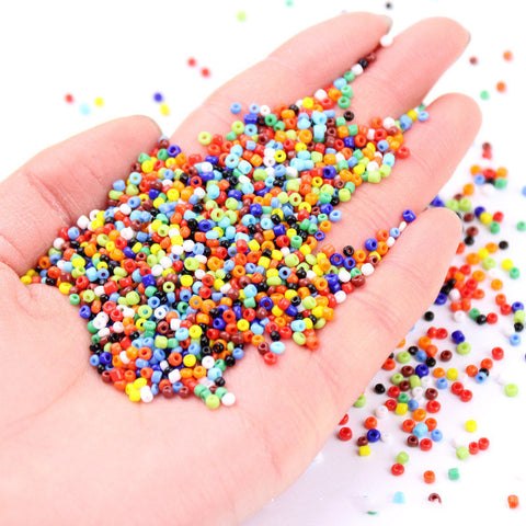 Perles de riz en verre peintes de couleurs mélangées