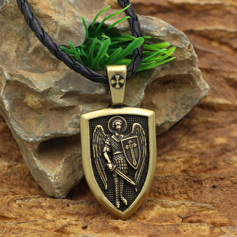 Collier avec pendentif Archange Saint Michel