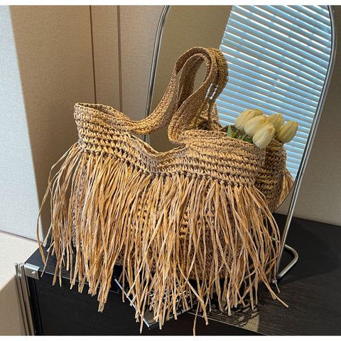 Sac à bandoulière tressé en paille pour femme avec pompon grande capacité